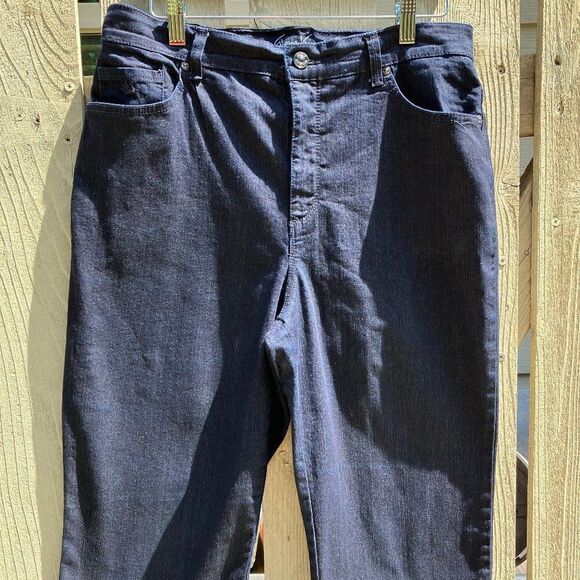 Gloria Vanderbilt Sz 10 Dark Wash All Around Slimming Effect Amanda Skimmer Crop - Picture 1 of 13
